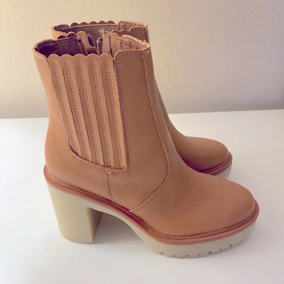 Faux Leather Chunky Heel Tan Boot Size 8 - Picture 4 of 5